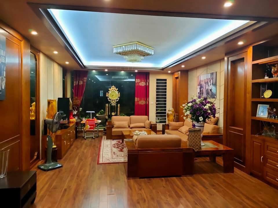 BÁN NHÀ MẶT HỒ HOÀNG CẦU-ĐỐNG ĐA LÔ GÓC, VỪA Ở VỪA KINH DOANH, 7 TẦNG GIÁ 14,9 TỶ.