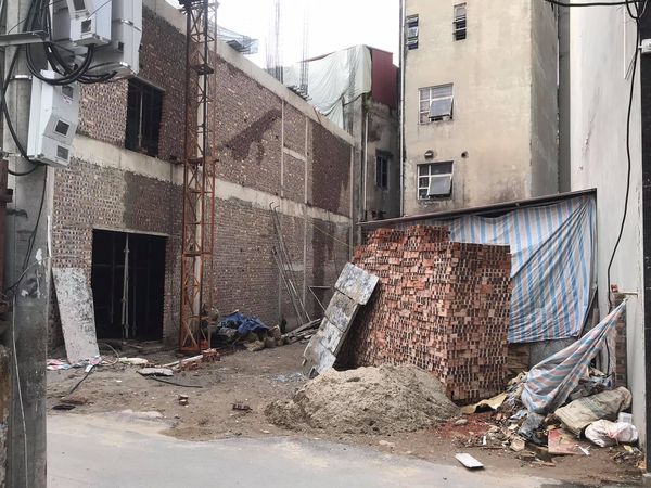 Bán đất Lạc Long Quân – 136m2 x MT 8m- Giá 22.6 tỷ