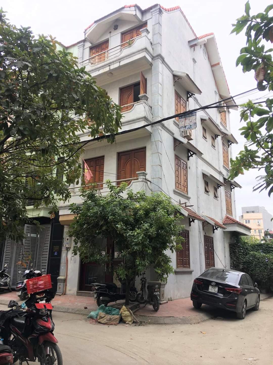 LÔ GÓC-PHÂN LÔ VỈA HÈ ÔTÔ TRÁNH-KINH DOANH- LẠC TRUNG-HAI BÀ TRƯNG-DT 58m2-4T-MT 5m-Giá 13,6 tỷ.