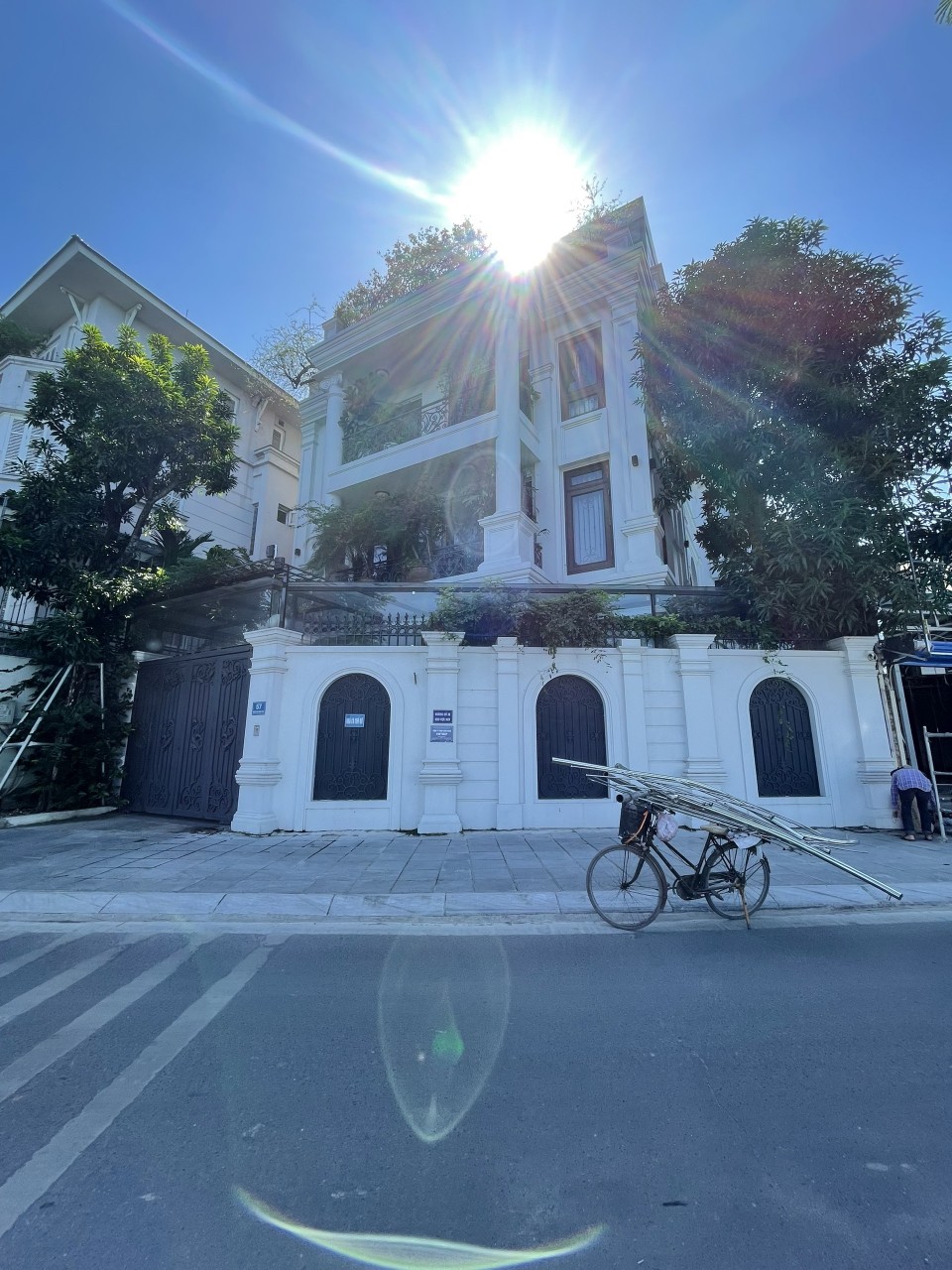 BÁN GẤP NHÀ MP TÔN ĐỨC THẮNG, 7 TẦNG THANG MÁY, VỈA HÈ LỚN, KINH DOANH, DT 108M, GIÁ 28.5 TỶ