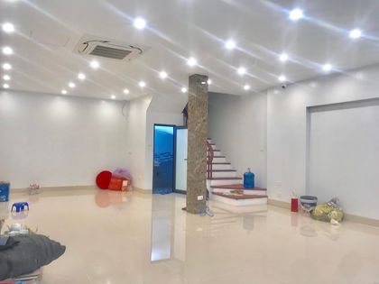 Bán nhà mặt tiền 73A Trần Quang Khải, Quận 1. DTCN 63m2. Giá 17 tỷ