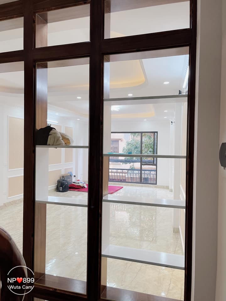 BÁN NHÀ CẦU GIẤY. NHÀ MỚI, 7 TẦNG THANG MÁY, Ô TÔ TRÁNH, KD ĐỈNH, GIÁ 15.5 TỶ.