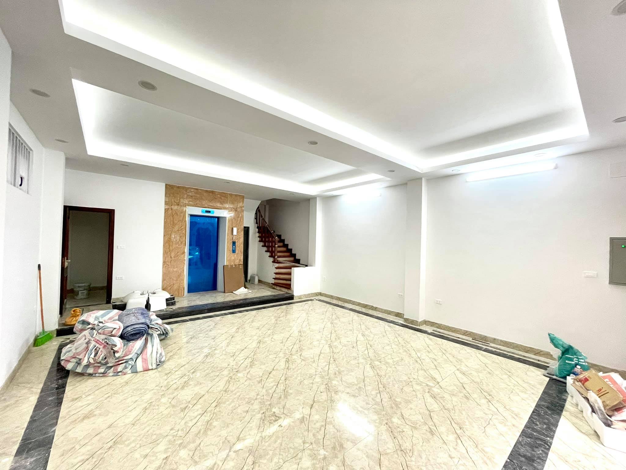 MẶT PHỐ TRẦN THÁI TÔNG, CẦU GIẤY CHỈ 32 TỶ SỔ VUÔNG