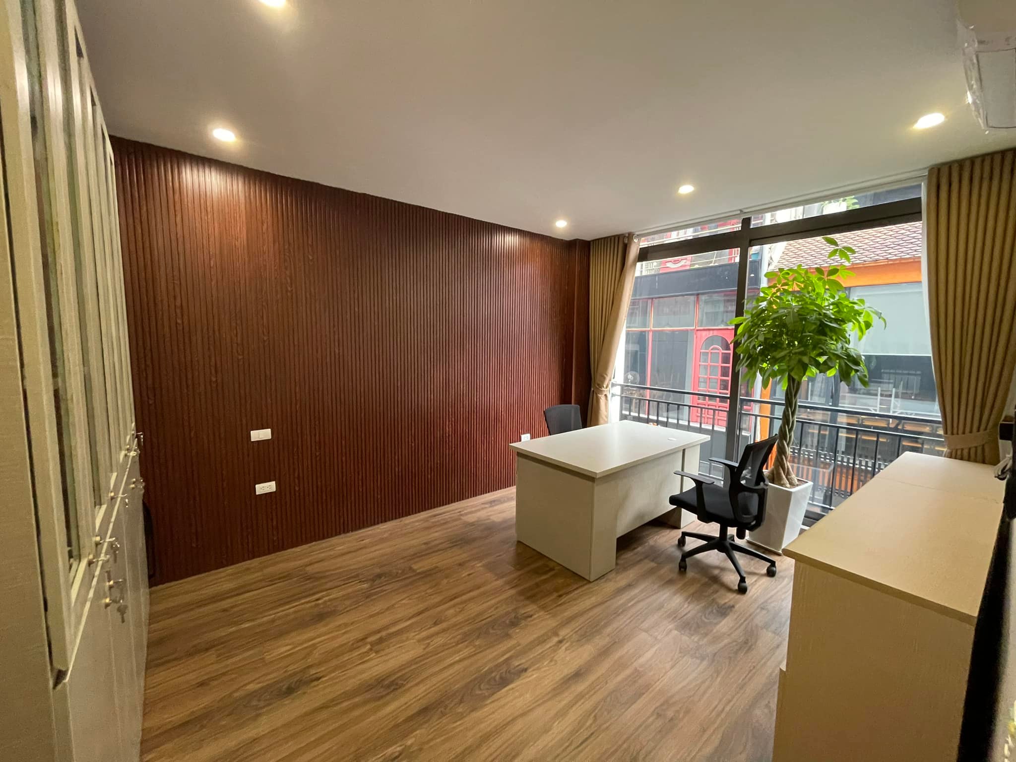 VIP - THÁI HÀ - ĐĐ, Phân LÔ, 7 tầng, THANG MÁY, Đẹp & Ở ngay, KDVP, Cho THUÊ, Ôtô tránh, 0902282182