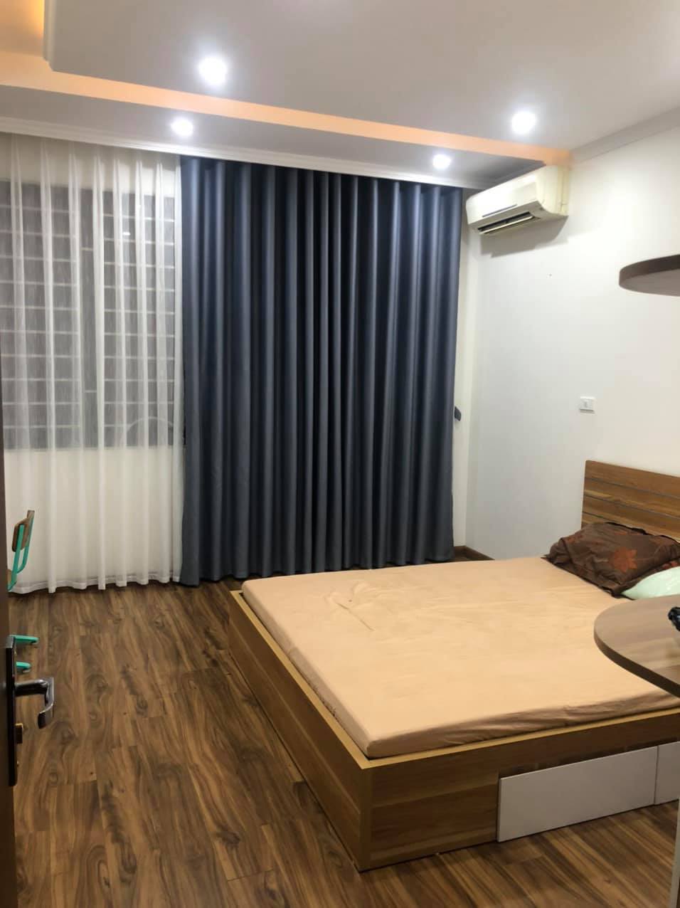 Bán nhà phố Nguyễn Phúc Lai 82m2, MT 6,5m x 4 tầng lô góc, đường rộng 8m giá đầu tư