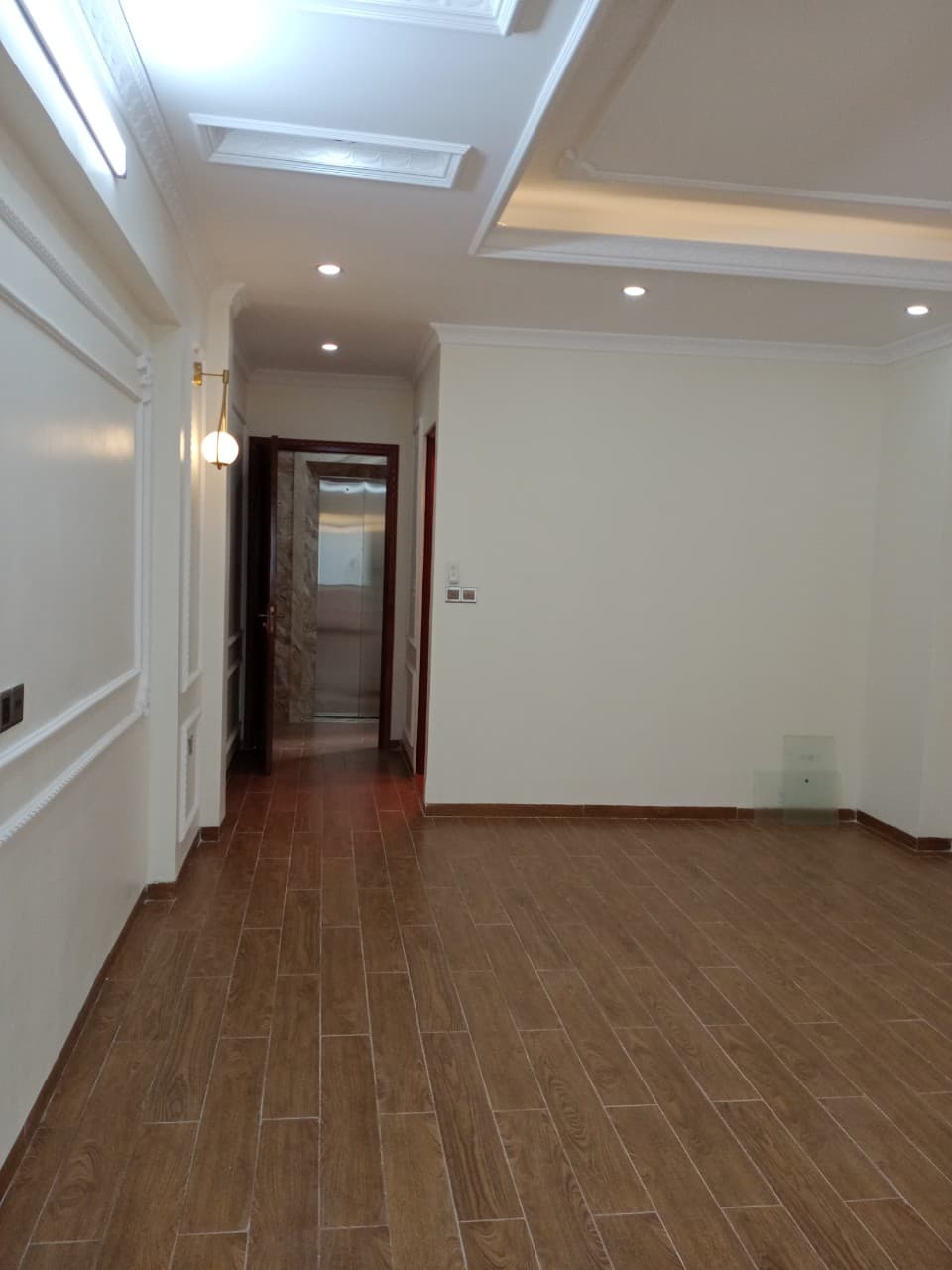 Bán đất TĐC X6 Thạch Bàn DT 100m MT 6,67m view vườn hoa cực đẹp