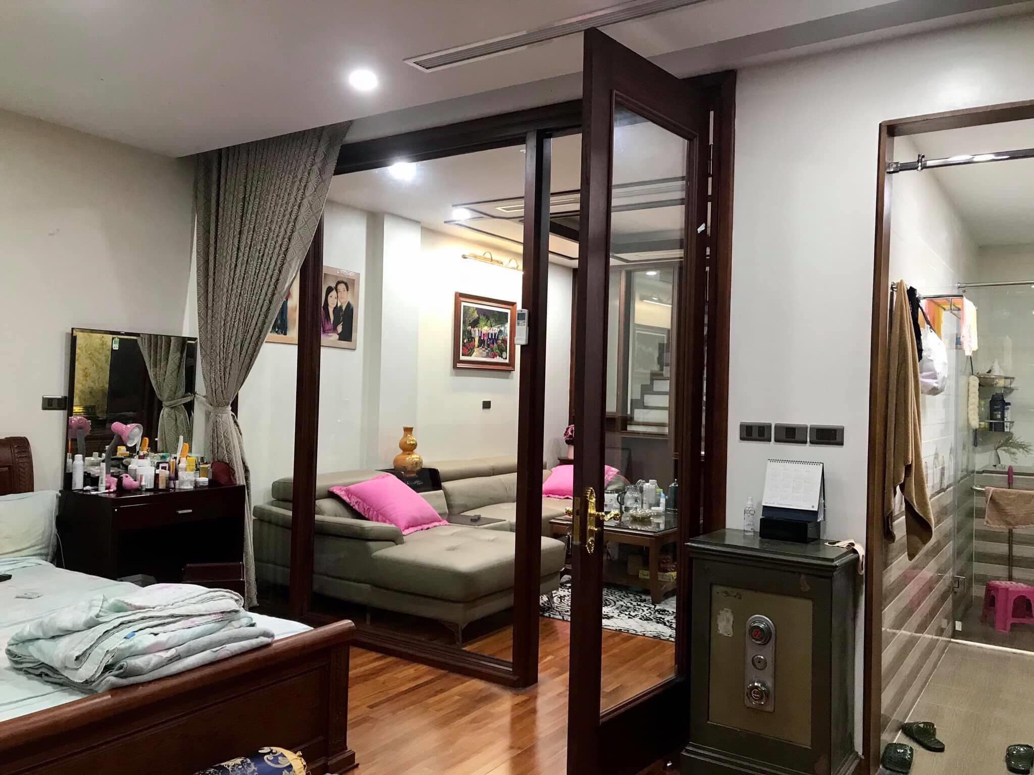 Bán Nhà Mặt Ngõ 165 Thái Hà 70m2*4T MT 3.8m Ô Tô Kinh Doanh Giá 11.8 Tỷ