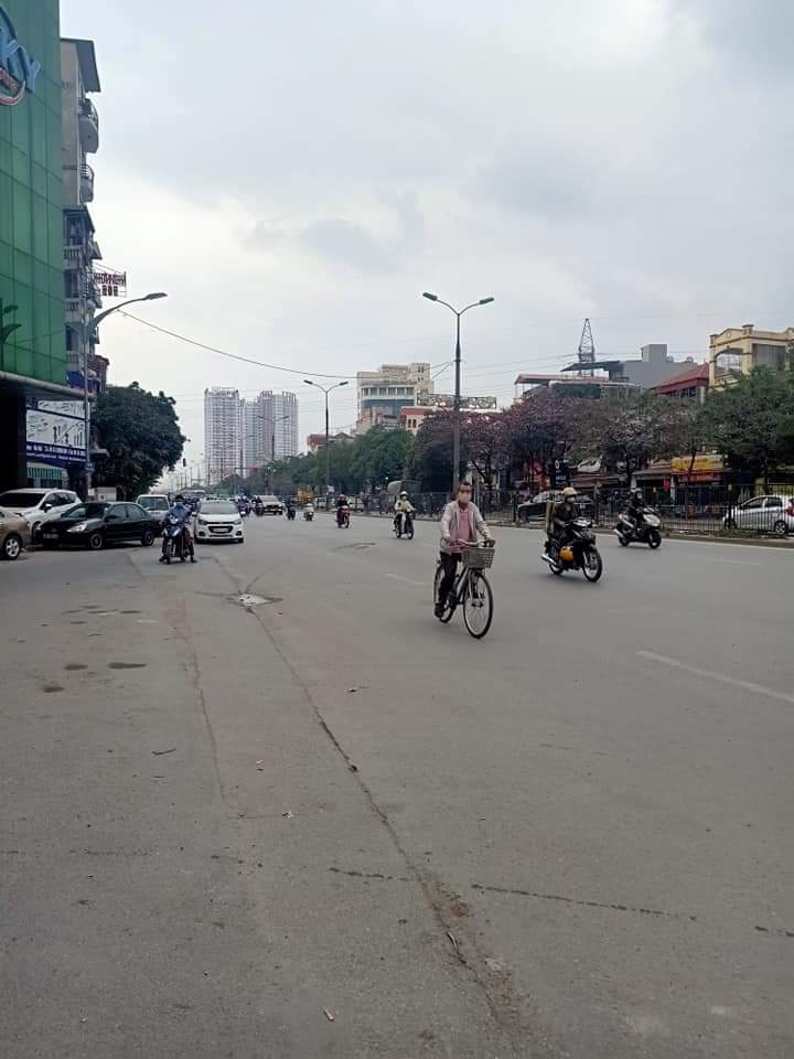 MẶT PHỐ KINH DOANH SẦM UẤT NGÀY ĐÊM-PHỐ VỌNG-HAI BÀ TRƯNG-DT 36m2-4T-MT 3,7m-Giá 11 tỷ.