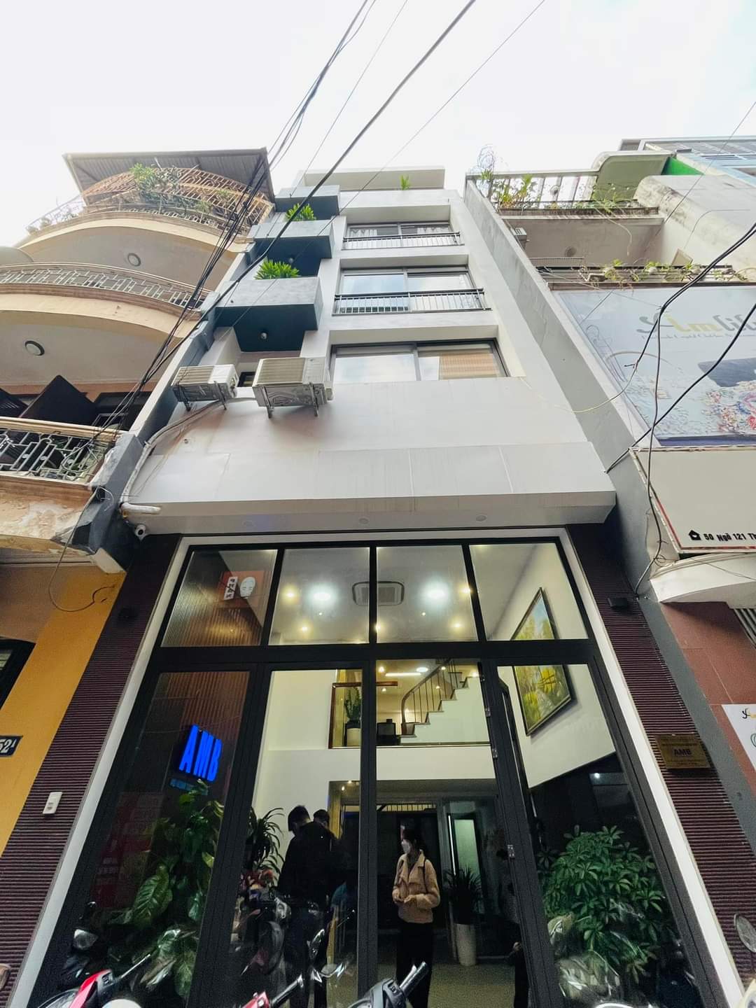 PHÂN LÔ ÔTÔ TRÁNH-KINH DOANH SẦM UẤT NGÀY ĐÊM- THÁI HÀ- ĐỐNG ĐA-DT 53m2-7T-MT 5,1m giá 17,5 tỷ.