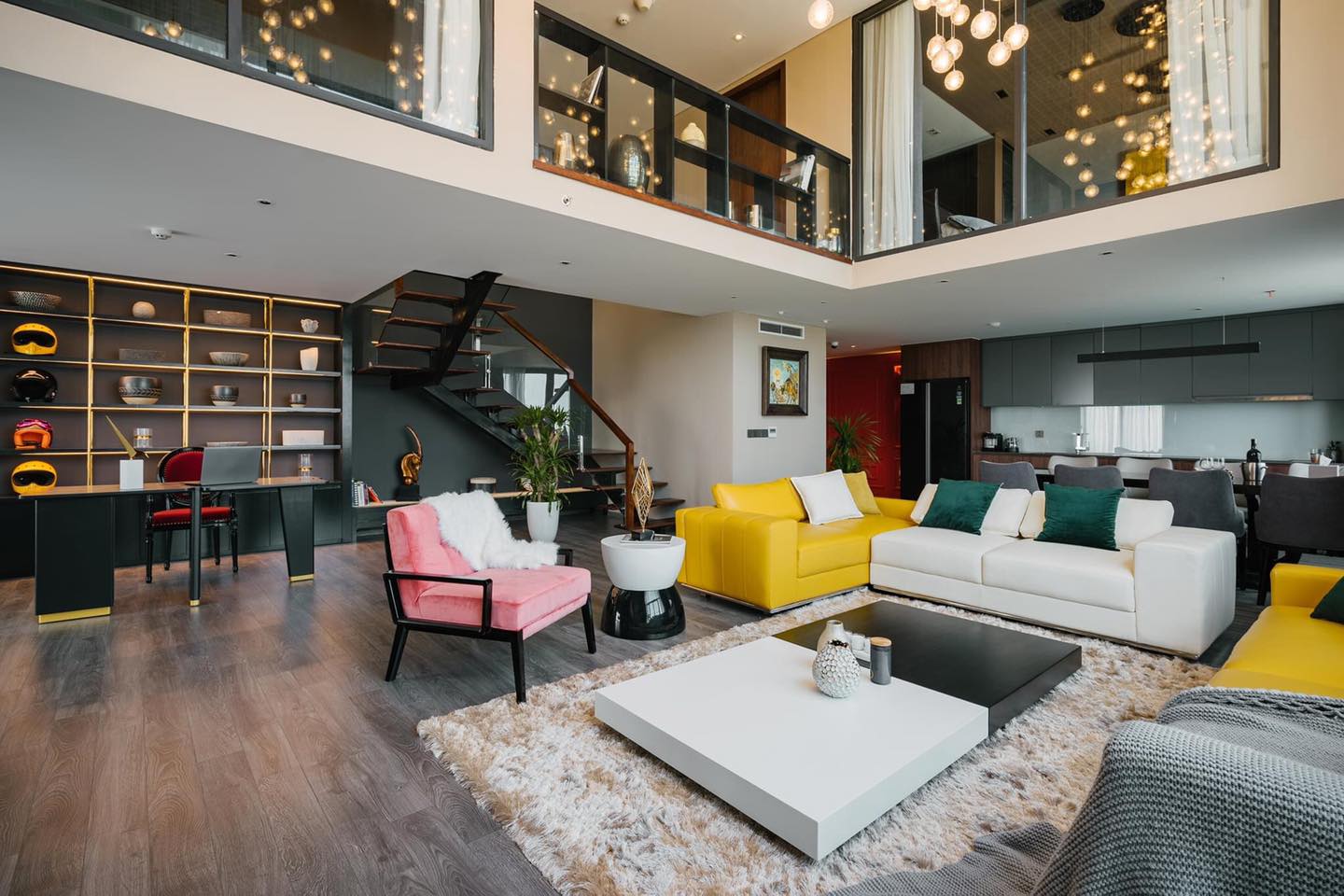 bán đất Hồng Tiến. Lâm Hạ 120m mặt tiền 6.5m đường 4m oto tải vào thoải mái. cách 1 nhà ra