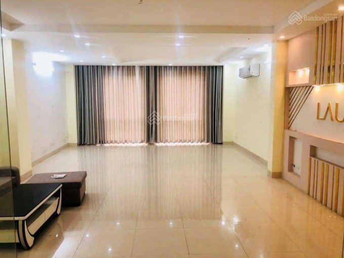 Bán biệt thự phố Cầu Giấy 95m2, mặt tiền gần 7m mới đẹp thoáng, 2 mặt đường ô tô tránh, giá 13.3 tỷ