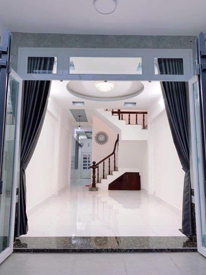 Bán nhà HUỲNH THÚC KHÁNG ĐỐNG ĐA Vỉa hè Quán bia, 65m2, Giá 12.6 Tỷ.