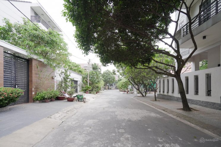 Bán biệt thự siêu đẹp khu bên sông Sài Gòn, Đường Số 10, Phường Hiệp Bình Chánh 296m2 chỉ hơn 20 tỷ