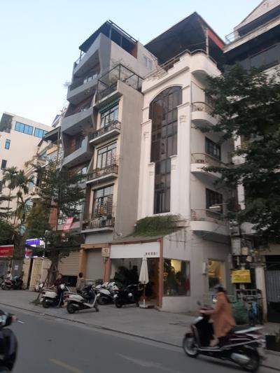 Bán nhà mặt phố Hàng Mã quận Hoàn Kiếm 105 tỷ 300m 4 tầng ngã tư Hàng Gà, Hàng Lược