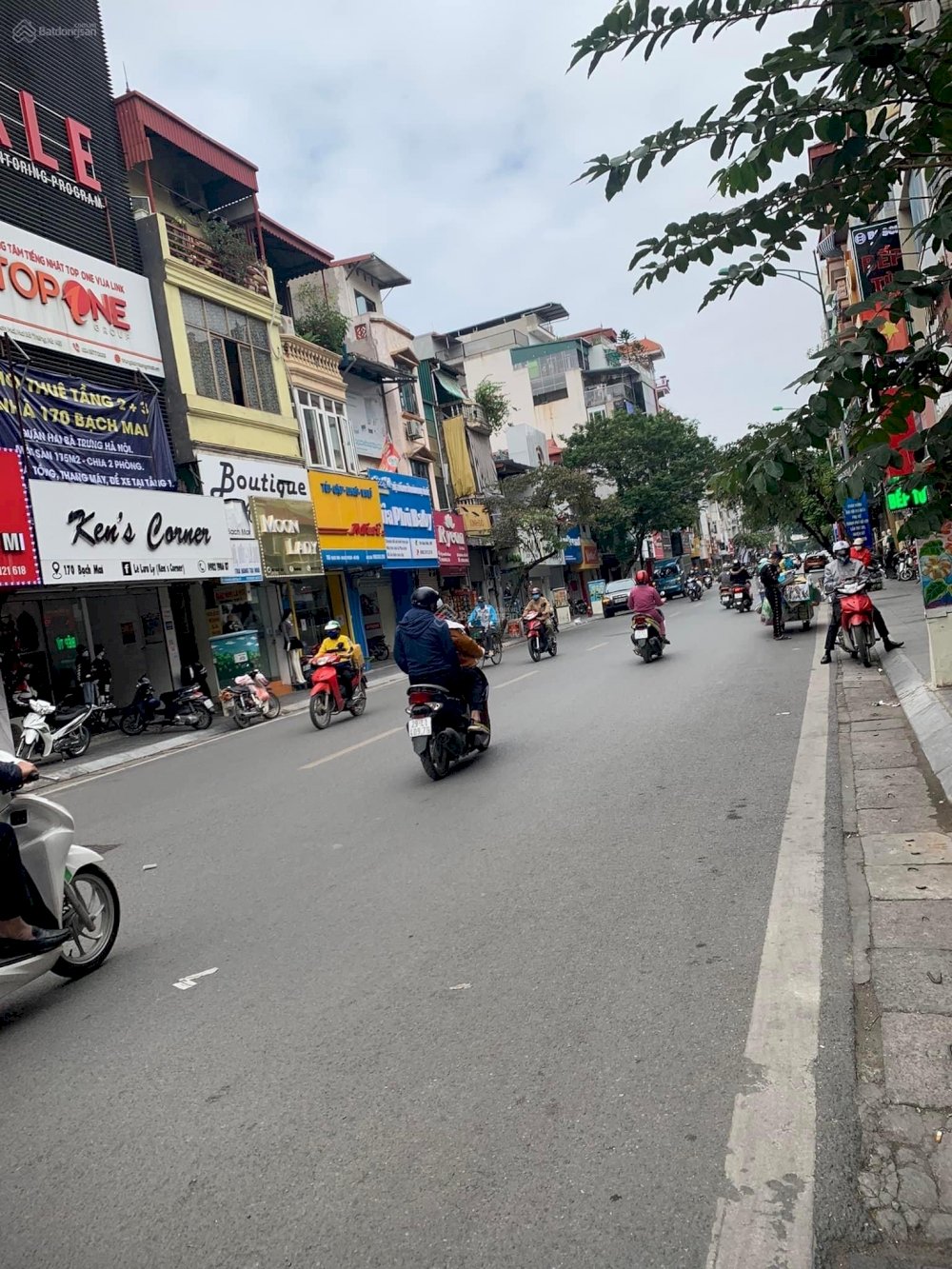 Bán nhà mặt phố Bạch Mai DT 60m2x5T, MT 4m, nở hậu, kinh doanh đỉnh 22 tỷ