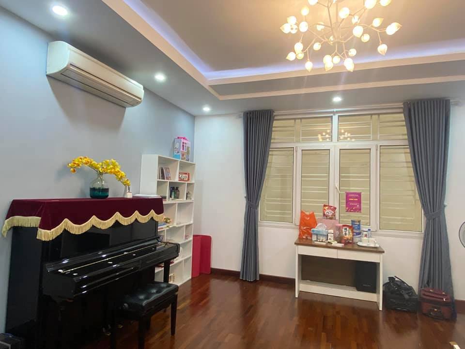 Mặt phố Võ Văn Dũng- 60m2*5 tầng CỰC ĐẸP- Vỉa hè khủng- Kinh doanh bất chấp- hơn 200tr/m2