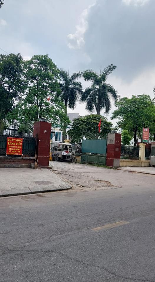 Bán mảnh đất Phố Đội Cấn, 258m2, mt 10m, giá 21 tỷ