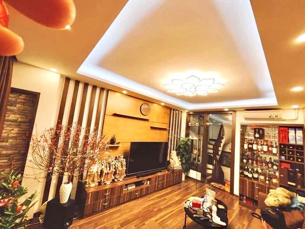 Bán nhà mặt ngõ 612 Đê La Thành, 95m2 x 5 tầng, mặt tiền 5m, nhà đẹp như khách sạn 5 sao