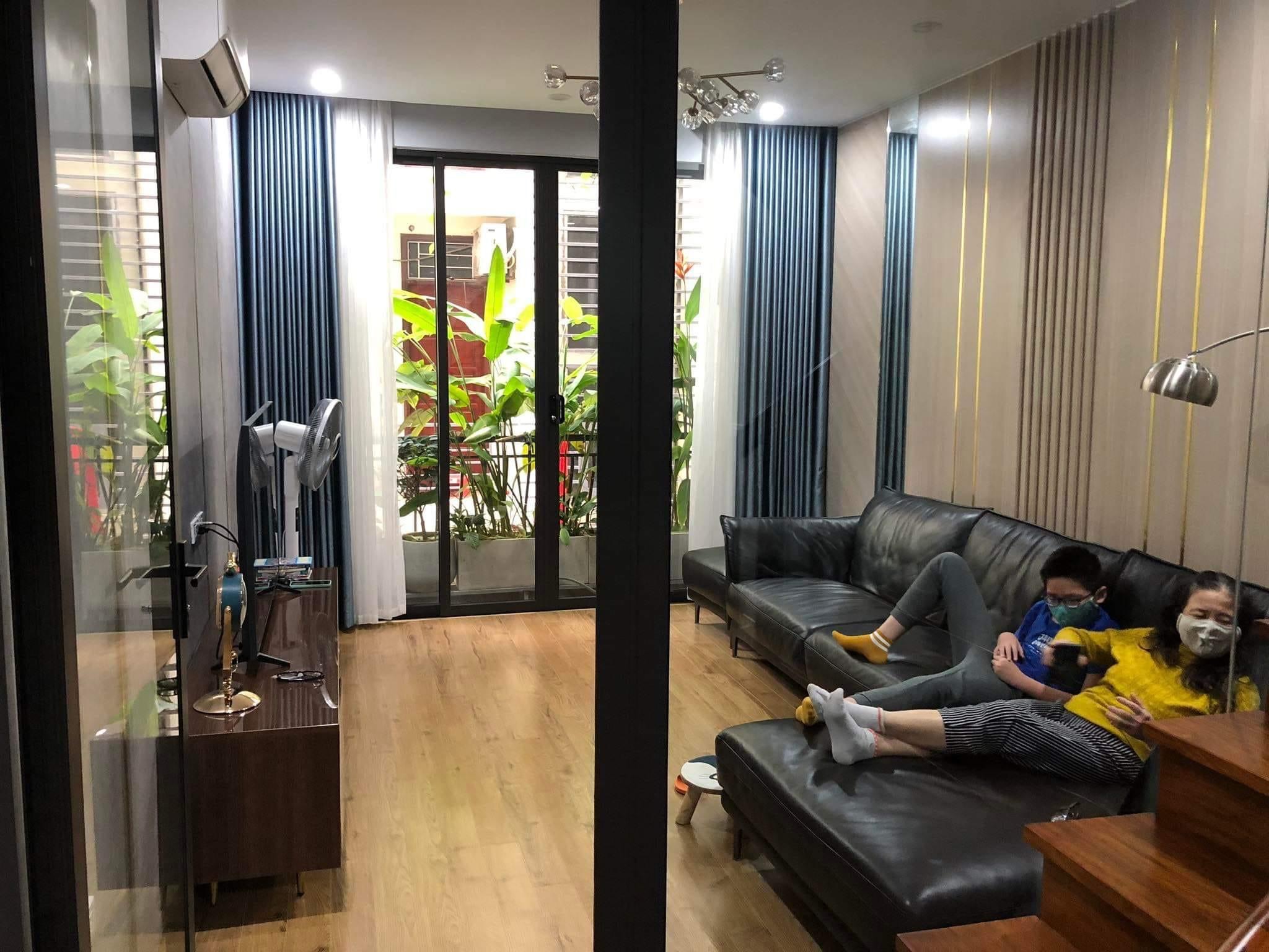 Phân Lô VIP- Ô Tô Tránh Phố Kim Ngưu, Hai Bà Trưng 40m2 x5 Tầng, Mặt tiền 4m giá 7.68 Tỷ, Vỉa Hè, Kinh Doanh, Dân Trí Cao