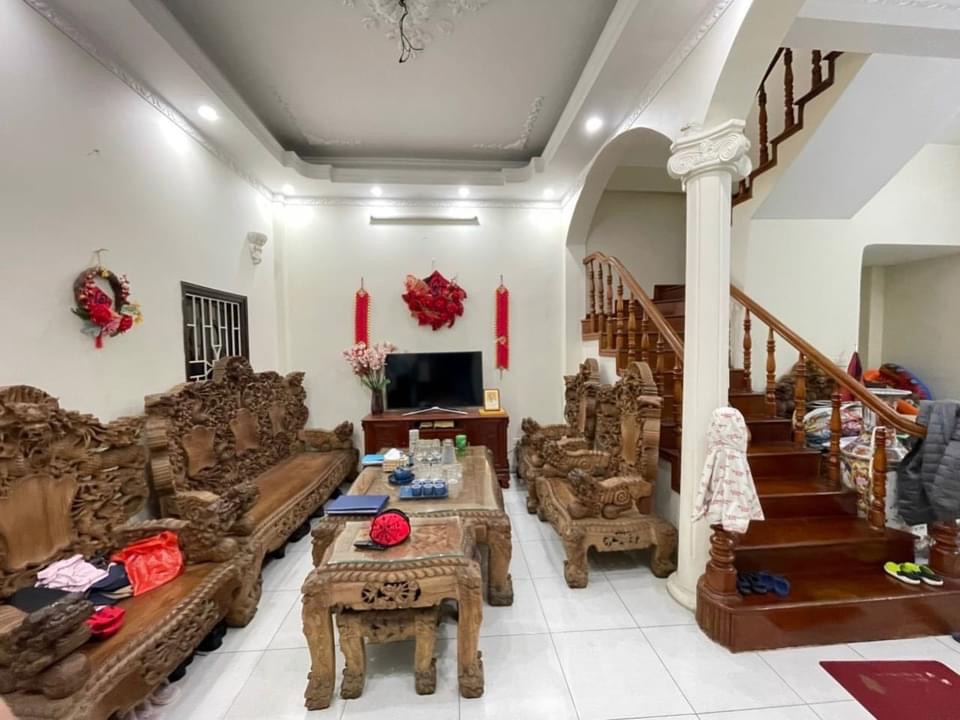 BÁN GẤP BIỆT THỰ TRUNG LIỆT QUẬN ĐỐNG ĐA, Ô TÔ VÀO NHÀ, CHỐN BÌNH YÊN SAU NGÀY DÀI