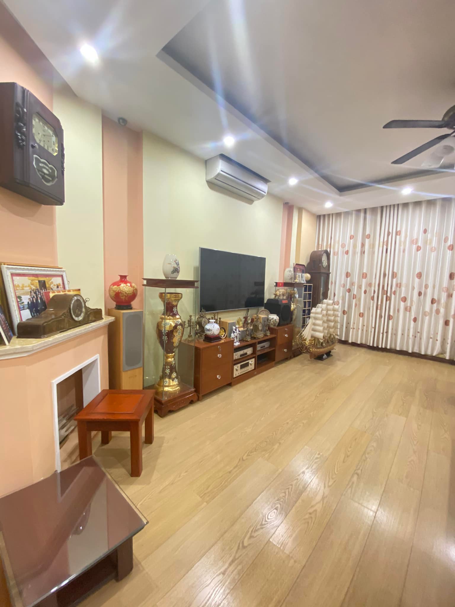 Biệt thự Vip kđt Trung Hoà Nhân Chính, khu B, 240m2. Hoàn thiện đẹp.