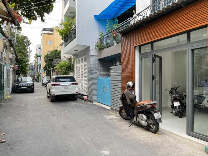 Chính chủ cần bán khuôn đất xây biệt thự hẻm tại 48 Hồ Biểu Chánh với diện tích 7x15m Giá 21,5 tỷ