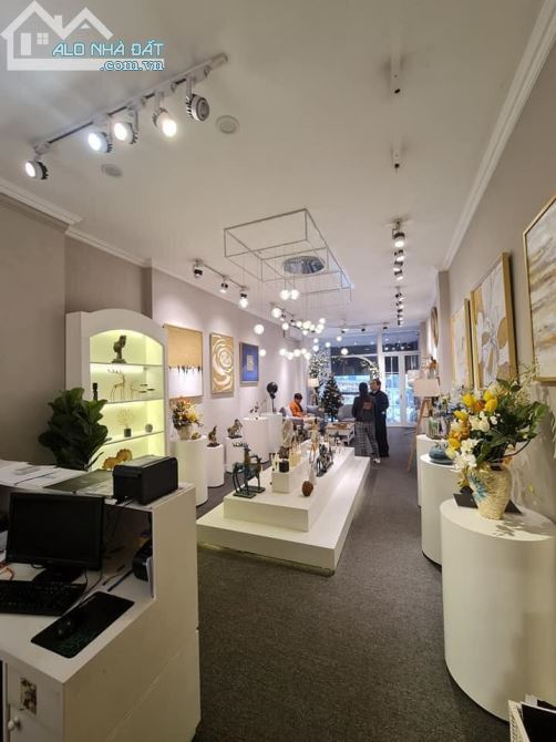 Cần bán nhà 2 mặt tiền đường số 8 phường Trường Thọ thành phố Thủ Đức.Diện tích 6,6x22m