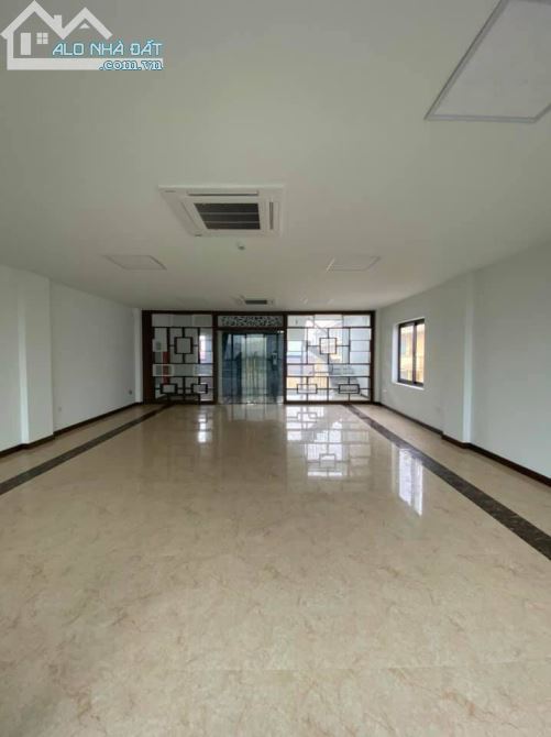 Bán nhà mặt Phố Hàng Gai 280m2, mặt tiền 9.15m, giá 183 tỷ